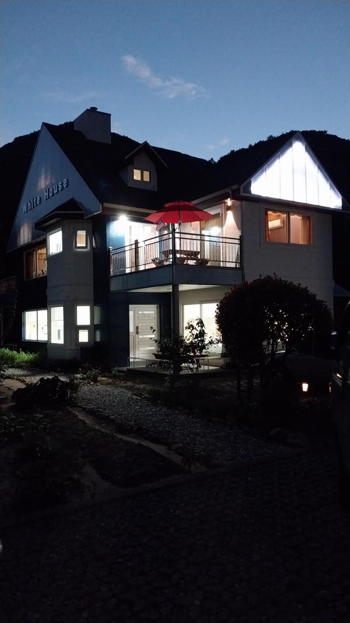 White House Hotell Namhae Eksteriør bilde