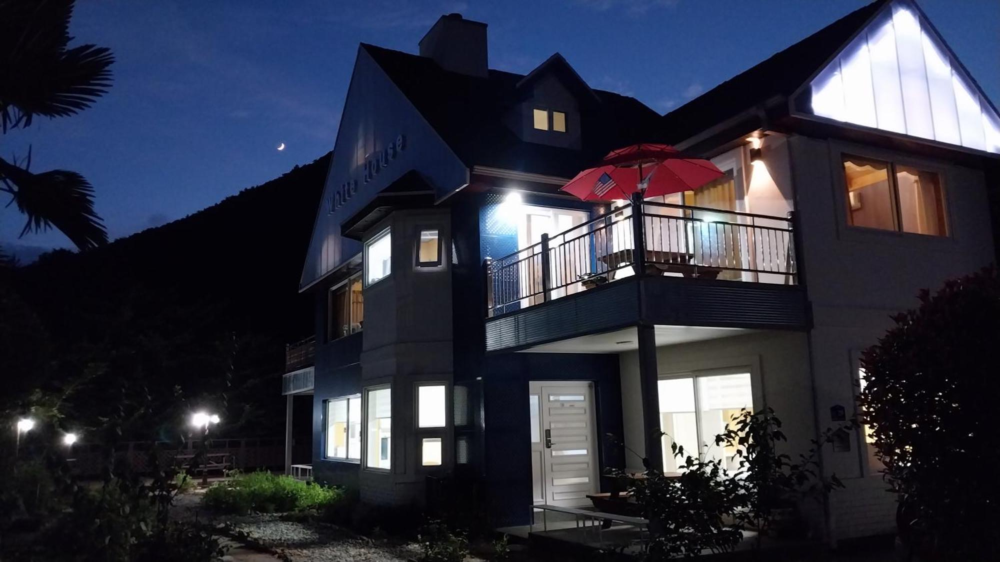 White House Hotell Namhae Eksteriør bilde