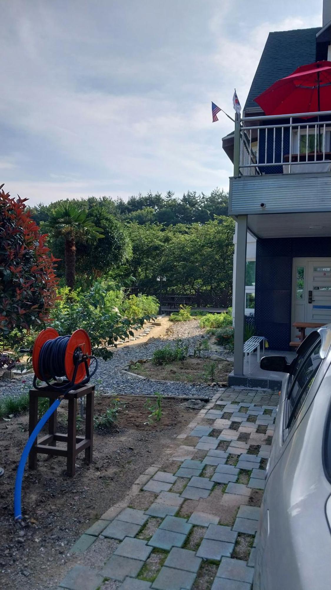 White House Hotell Namhae Eksteriør bilde