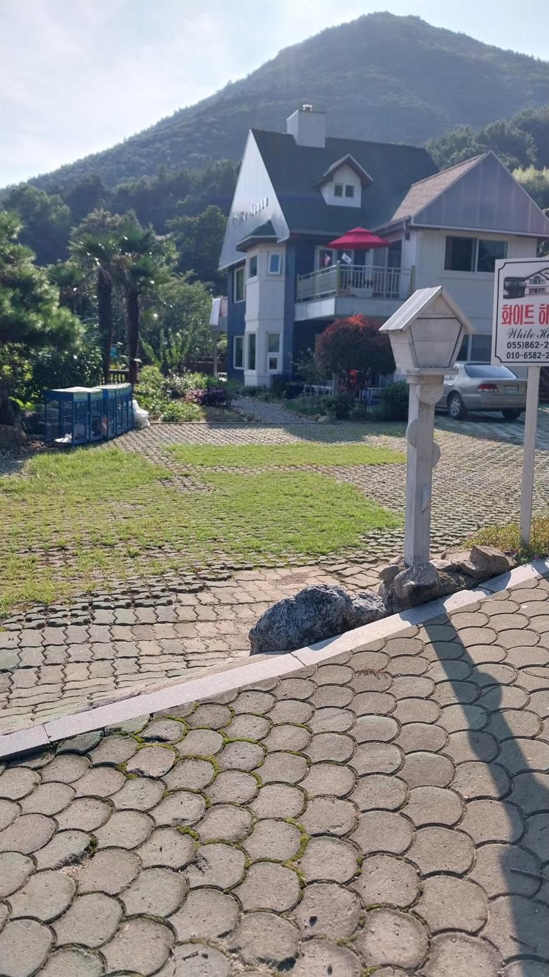 White House Hotell Namhae Eksteriør bilde