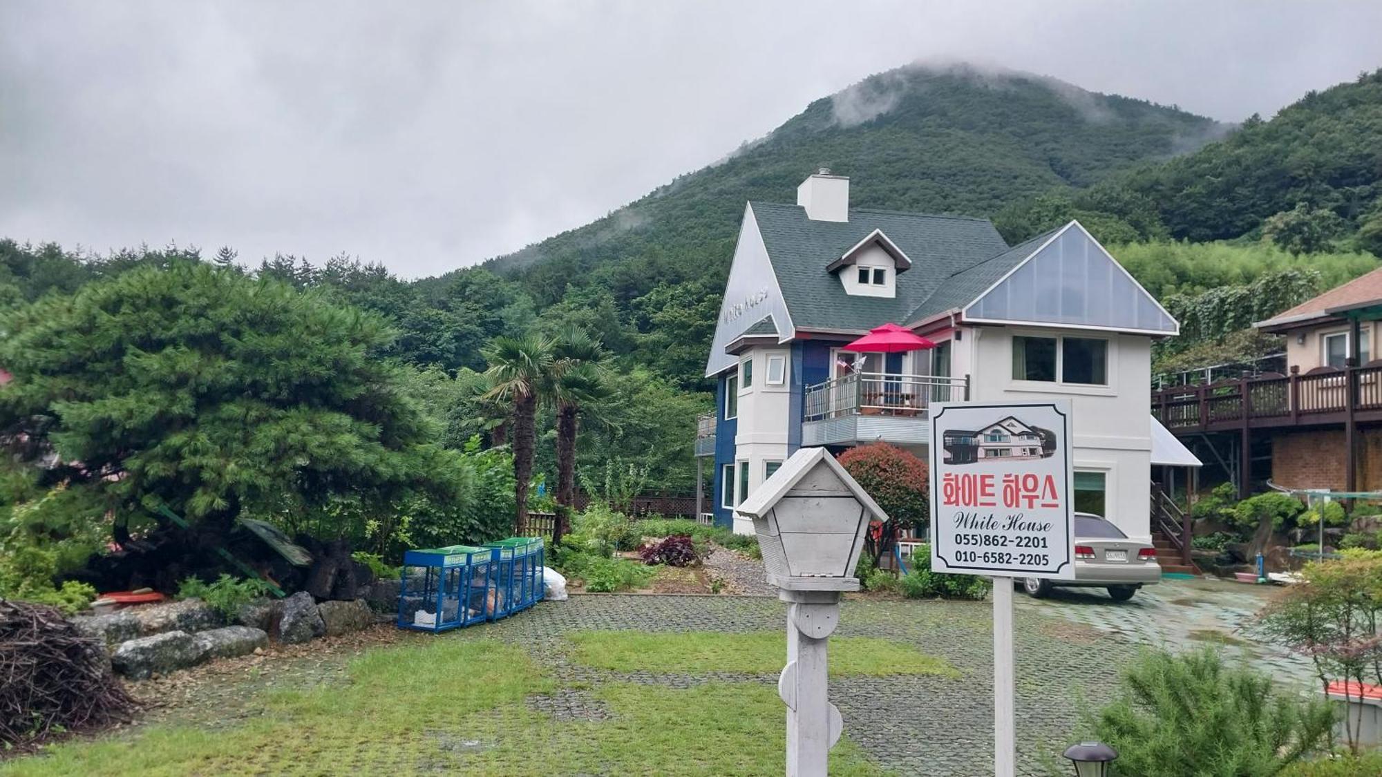 White House Hotell Namhae Eksteriør bilde